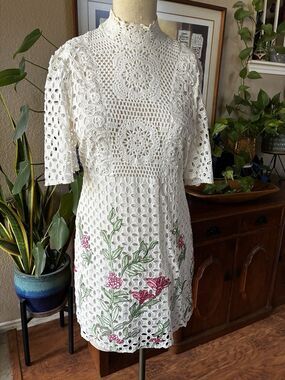 New Zara Floral White Embroidered Crochet  Cotton Lace Dress Summer Size M